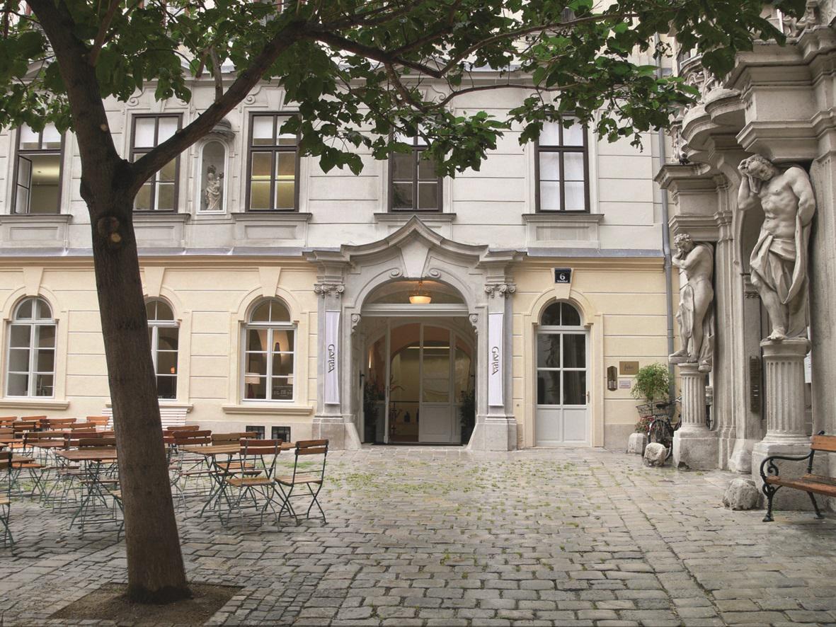 Garpa Garten & Park Einrichtungen Showroom Möbel
